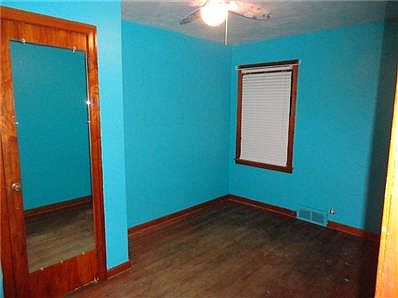5th image of 115 York Ave