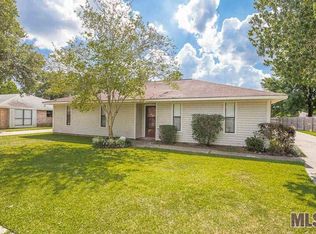 1027 Baytree Dr, Denham Springs, LA 70726