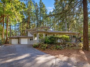661 Millstream Lake Rd, Highlands, BC V9B 6E9