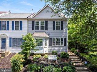 33 Pepper Tree Ct, Warrenton, VA 20186