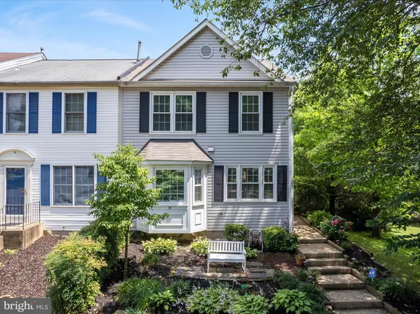 33 Pepper Tree Ct, Warrenton, VA 20186