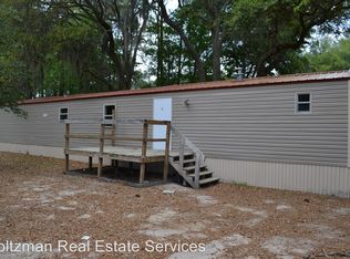 933 Hollywood Dr, Hinesville, GA 31313
