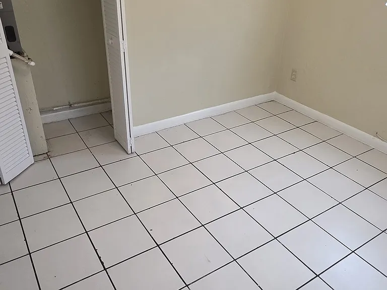 848 NW 10th St #844 — Photo 3