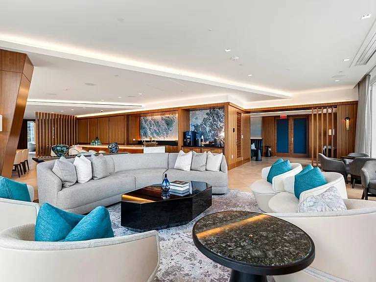 150 Seaport Blvd #C — Photo 35