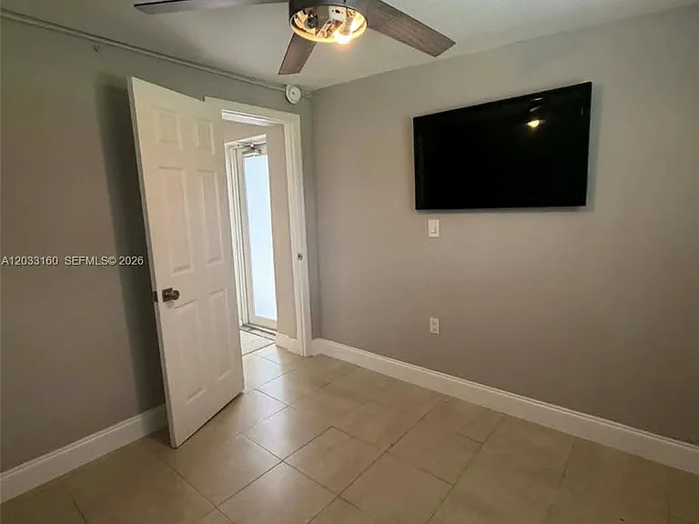 11100 NE 12th Ave — Photo 6