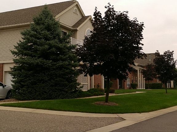 2nd image of 15211 Chesapeake Cir #169