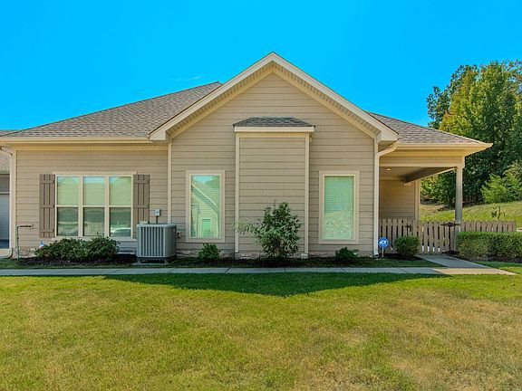 2nd image of 194 Mountain Terrace Cir