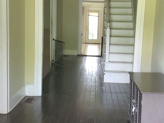 LR DR LEFT, BD BATHS RIGHT