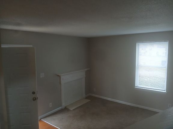 5th image of 107 Kingsbury Ct APT D