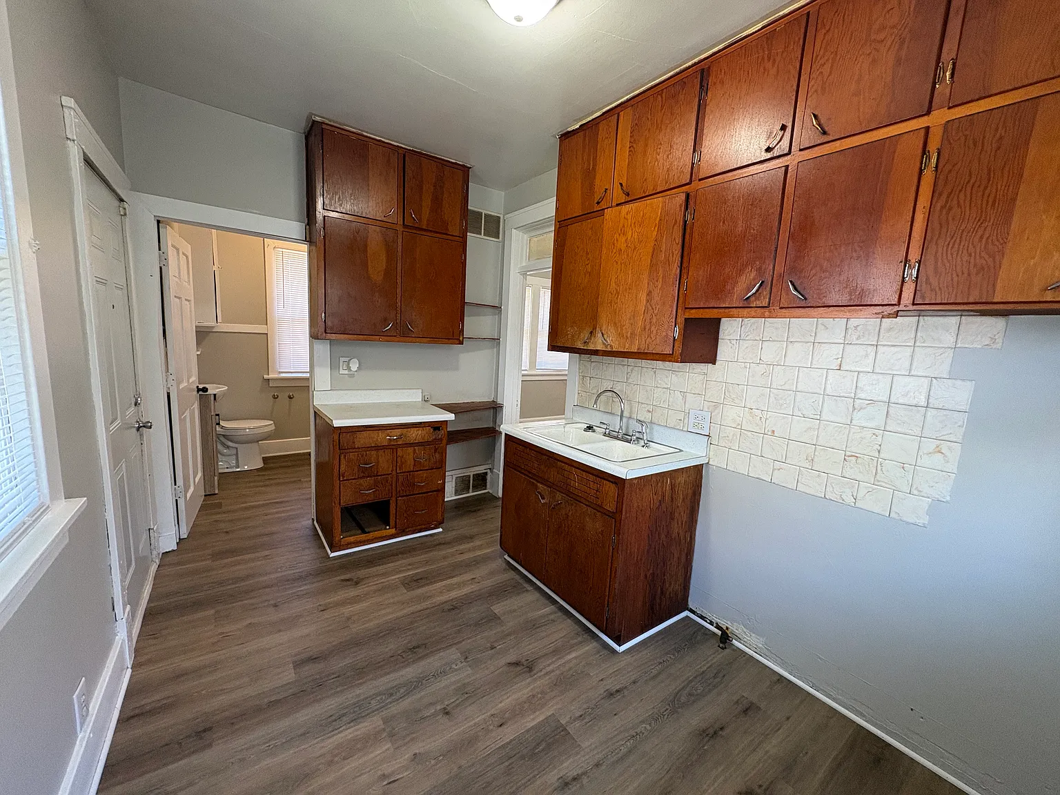 2 bed, 800 sqft, $899 — Photo 3