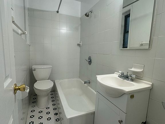 5th image of 57 7th Ave S #2