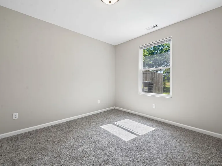 1282 Lockbourne Rd #B — Photo 14