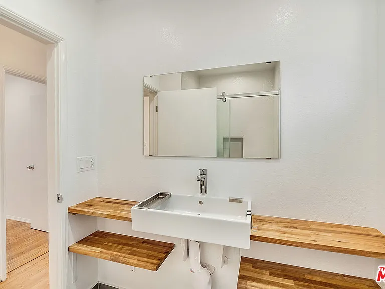 1655 Malcolm Ave #1/2 — Photo 21