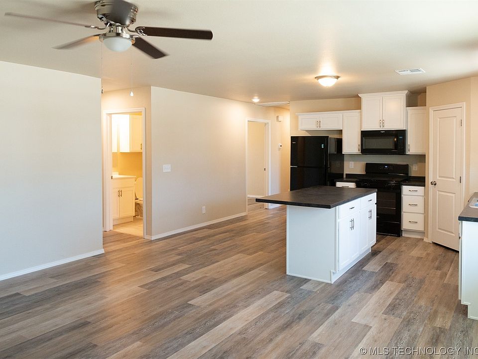 2nd image of 4137 N Frankfort Pl