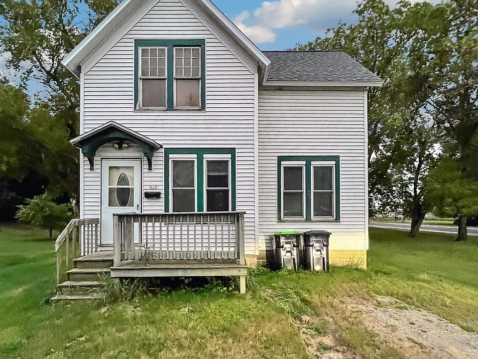 1st image of 915 6th Ave