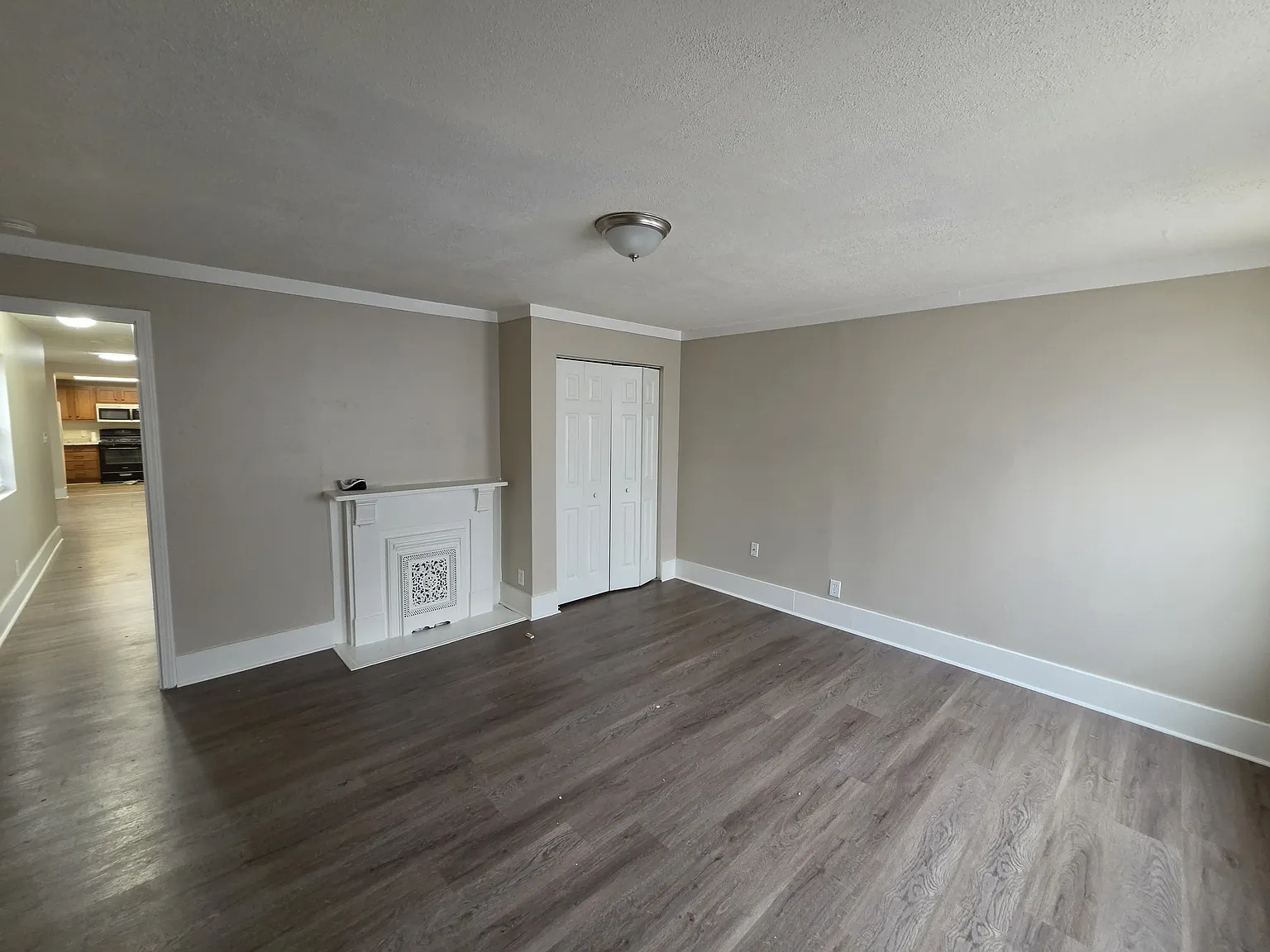 4 bed, 1400 sqft, $1,195 — Photo 4