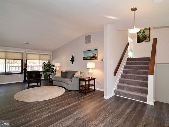4th image of 2533 Oakhampton Pl