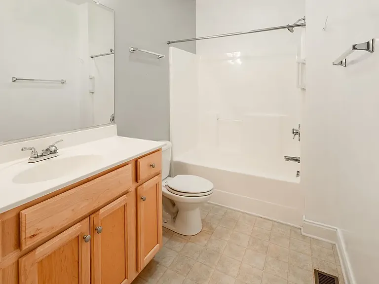 111 Vintage Vale Rd — Photo 21