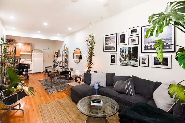 Rented by The Agency | media 3