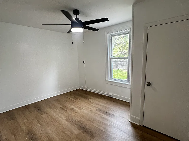 124 Field Ave — Photo 20