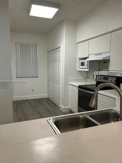 Village By The Bay Condo — Photo 2
