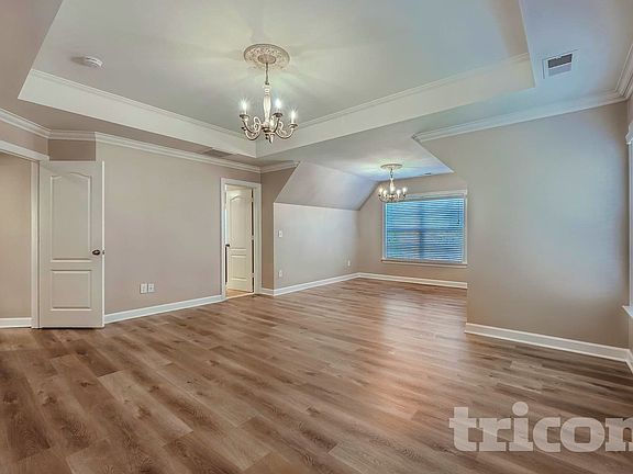 5th image of 1104 Brough Hall Dr
