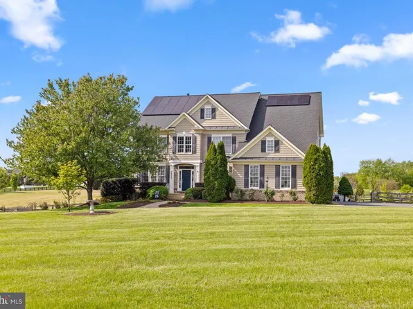 38547 Piggott Bottom Rd, Hamilton, VA 20158