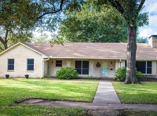 305 1st St, Terrell, TX 75160