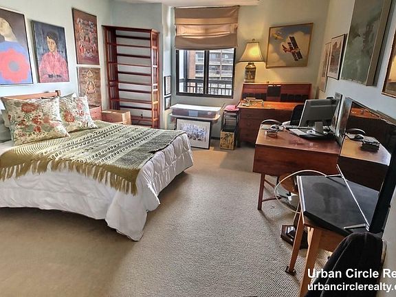 3rd image of 124 Longwood Ave #2E
