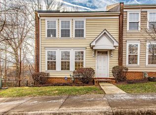 1015 Carrington Pl, Charlottesville, VA 22901
