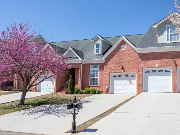 8230 Double Eagle Ct, Ooltewah, TN 37363