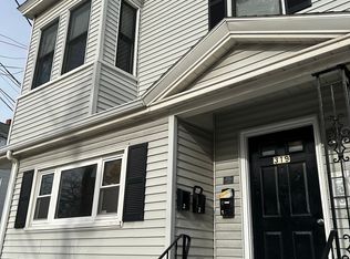 319 Washington St #1, Somerville, MA 02143