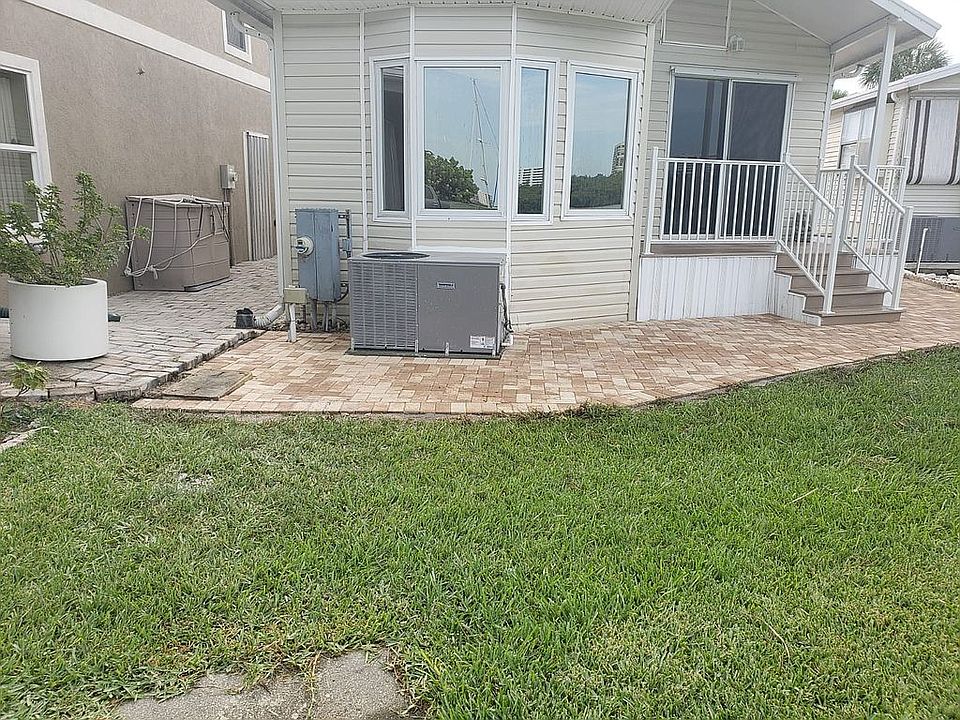 1st image of 423 Nettles Blvd