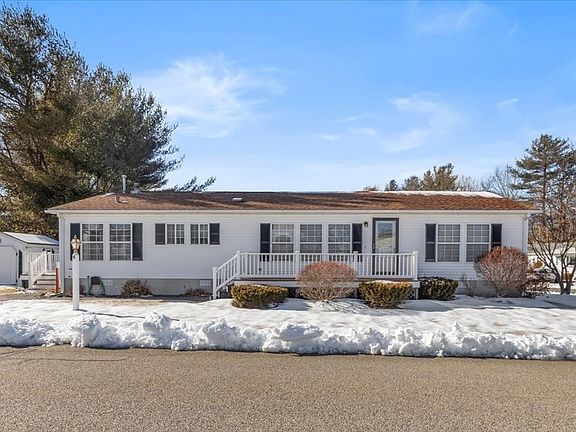 2nd image of 4 Knollwood Dr