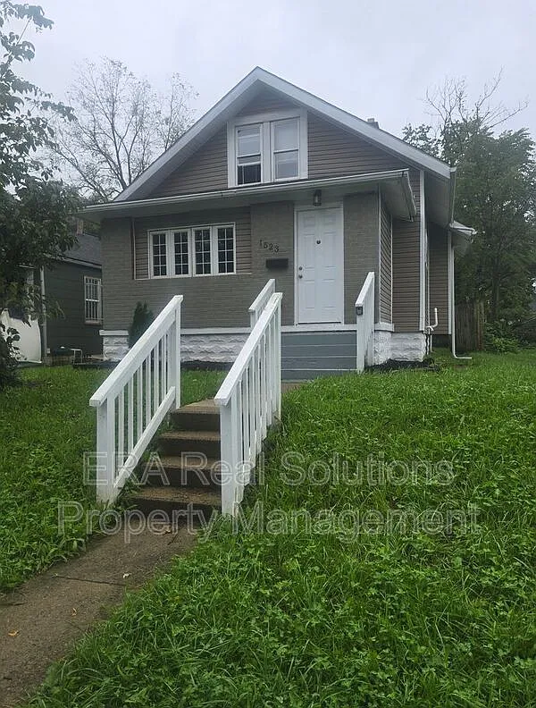 3 bed, 2.0 bath, 853 sqft, $1,500 — Photo 2