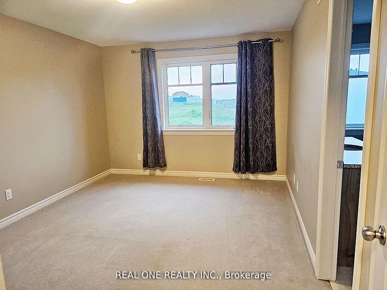 1103 Barrow Ave — Photo 12
