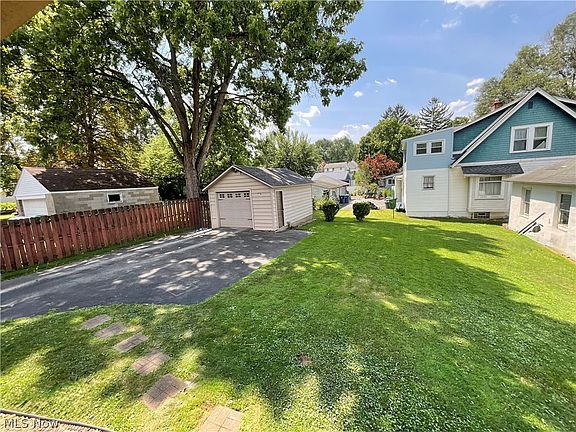3rd image of 110 Bentley St