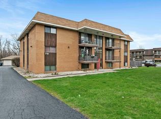 716 Moraine Trce Unit 8, Schererville, IN 46375