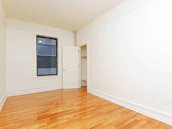 4th image of 560 W 163rd St APT 35