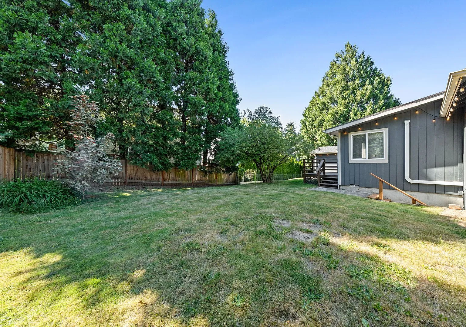 Kennydale Rambler with parking- Close to Lake Washington — Photo 4