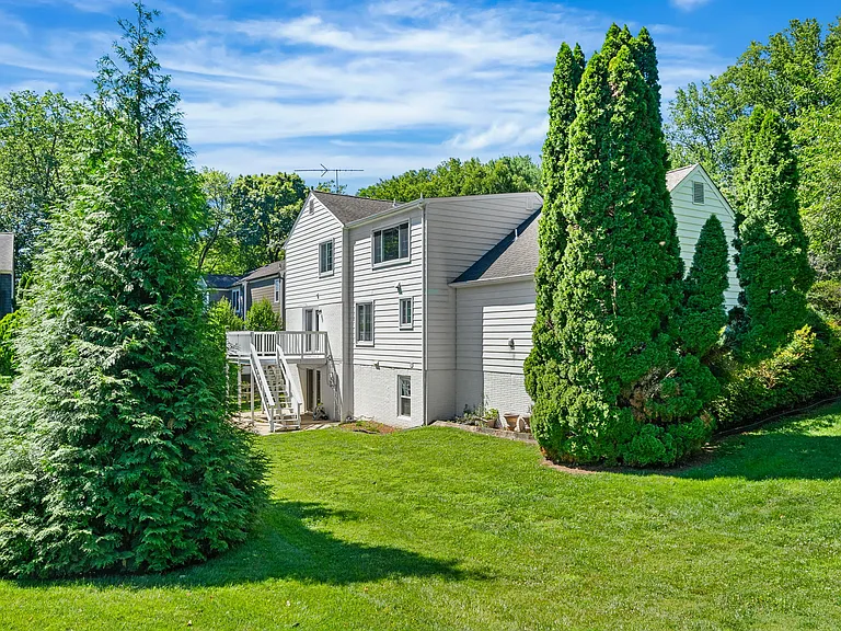 222 Apple Blossom Ct — Photo 3