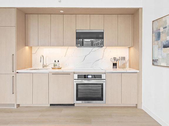 3rd image of 7 Platt St #32C