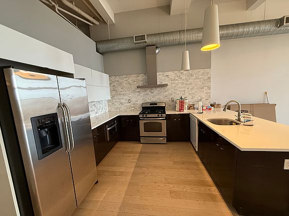 4th image of 726-28 Market St #703