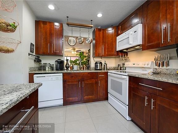 4th image of 10293 NW 33rd St #3-1
