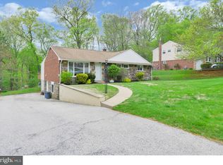 16 Lincoln Ln, Broomall, PA 19008