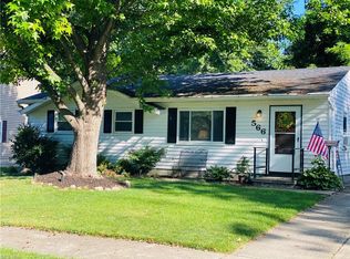 566 Hickory Ln, Painesville, OH 44077