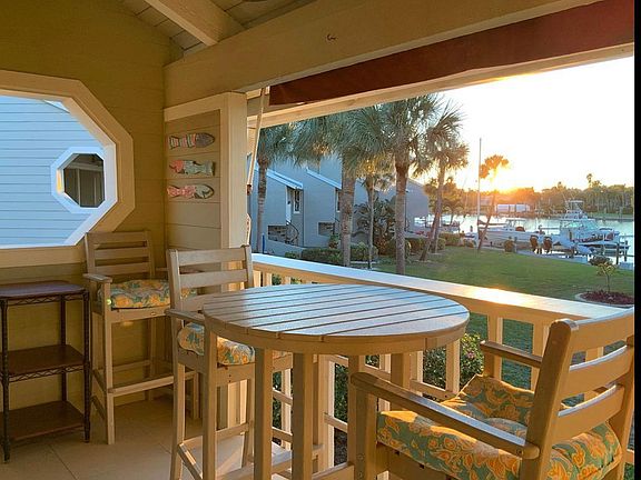 2nd image of 360 Pinellas Bayway S APT A