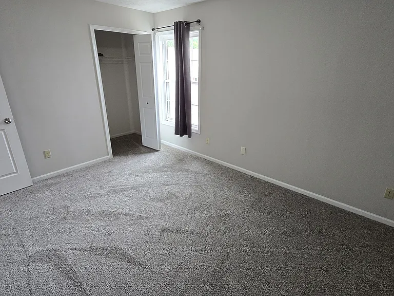 33426 Halle Ct — Photo 15