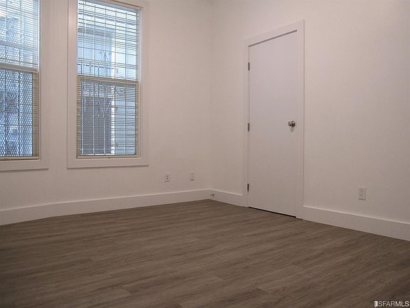 4th image of 1052 Divisadero St