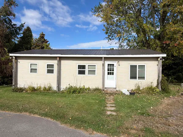 21 Sandburg Cir, Ogdensburg, NY 13669